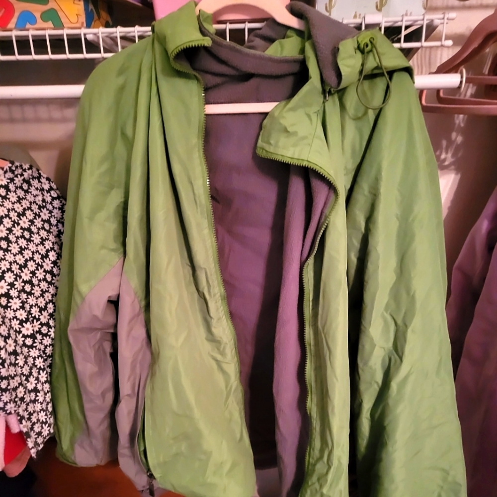 Reversible hiking jacket